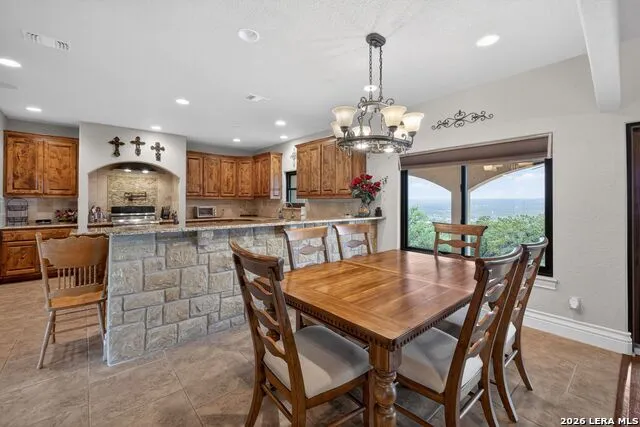 1076 SADDLEBACK RIDGE TRL Bandera, TX 78003
