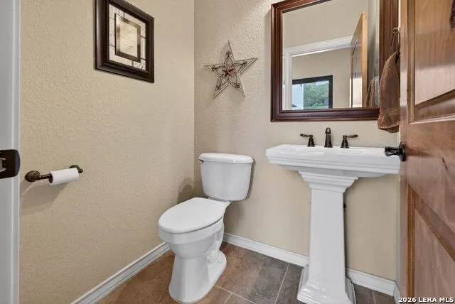 1076 SADDLEBACK RIDGE TRL Bandera, TX 78003