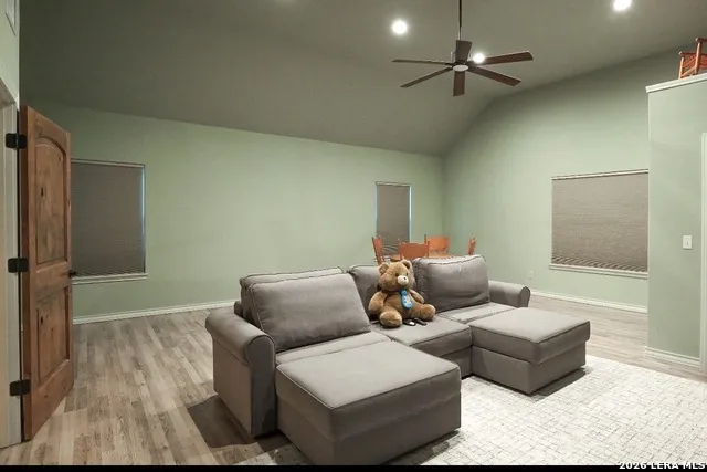 1076 SADDLEBACK RIDGE TRL Bandera, TX 78003