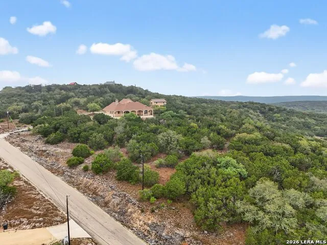 1076 SADDLEBACK RIDGE TRL Bandera, TX 78003