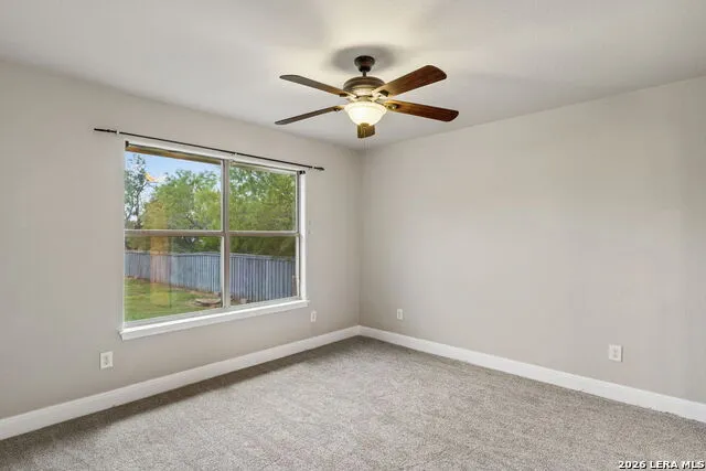 107 Oakview Floresville, TX 78114