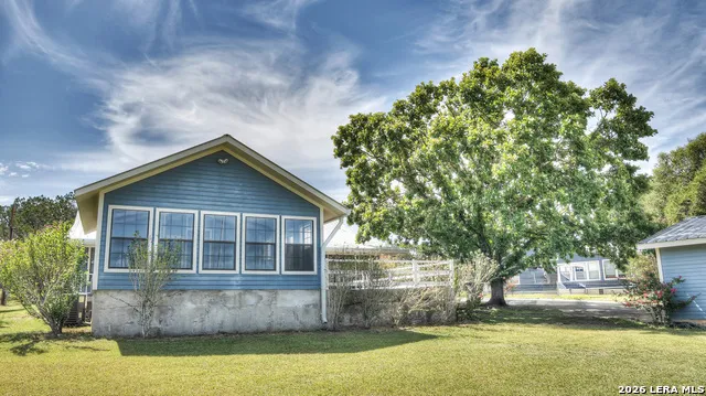 181 LEINWEBER DR Leakey, TX 78873