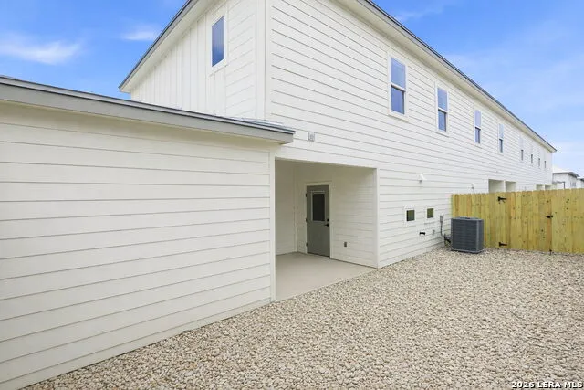 1143 PANIOLO DR Boerne, TX 78006