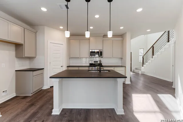 6002 WILLOW POINT BLVD San Antonio, TX 78219
