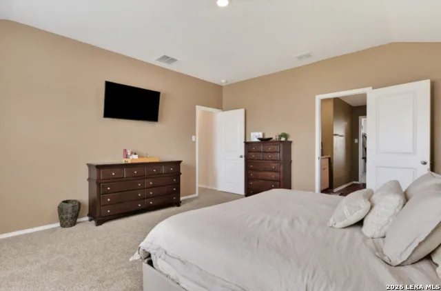 242 Legendary Trail Loop Floresville, TX 78114