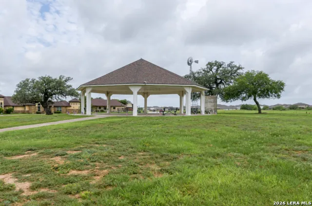242 Legendary Trail Loop Floresville, TX 78114