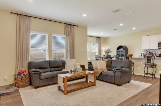 242 Legendary Trail Loop Floresville, TX 78114