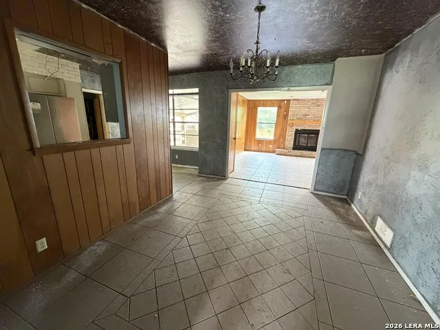 6211 FIR VALLEY DR San Antonio, TX 78242