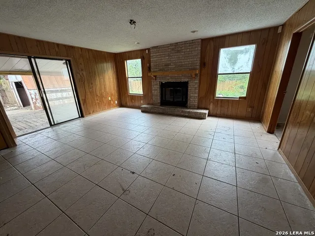 6211 FIR VALLEY DR San Antonio, TX 78242