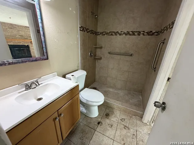 6211 FIR VALLEY DR San Antonio, TX 78242