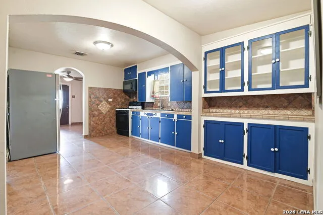 235 Tampa Ave San Antonio, TX 78211