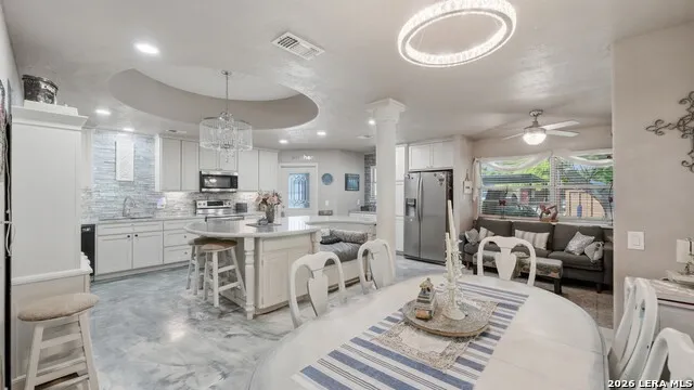 108 Woodlake Dr McQueeney, TX 78123