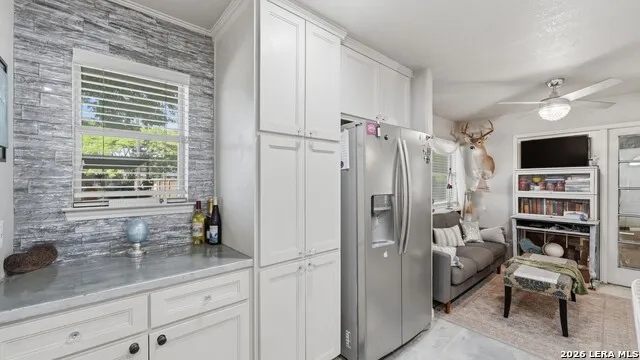 108 Woodlake Dr McQueeney, TX 78123