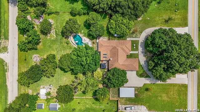 108 Woodlake Dr McQueeney, TX 78123