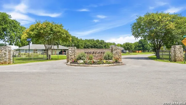 108 Woodlake Dr McQueeney, TX 78123