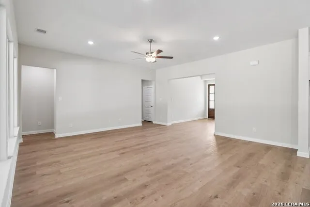 325 FIREWHEEL LOOP Floresville, TX 78114