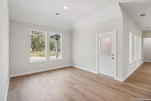 325 FIREWHEEL LOOP Floresville, TX 78114
