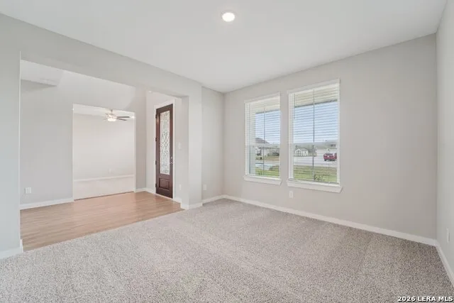 321 Firewheel Loop Floresville, TX 78114