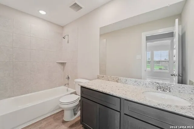 321 Firewheel Loop Floresville, TX 78114