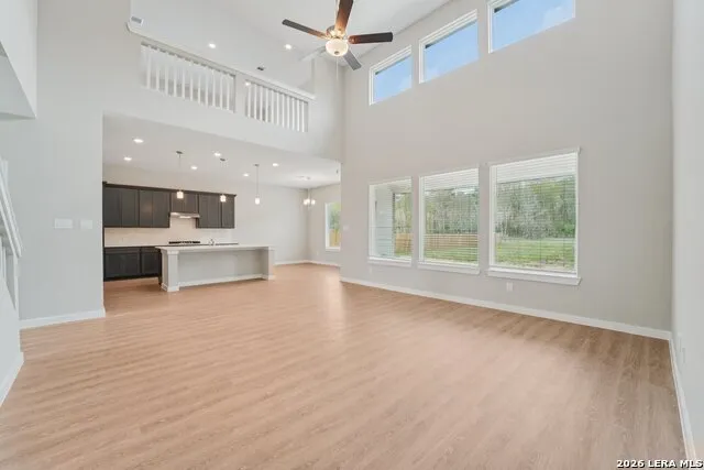321 Firewheel Loop Floresville, TX 78114