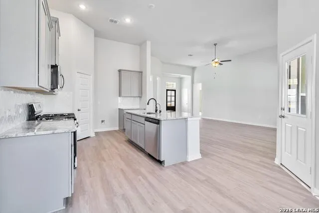 174 Firewheel Loop Floresville, TX 78114