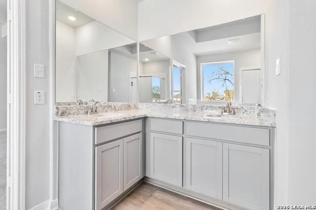 174 Firewheel Loop Floresville, TX 78114
