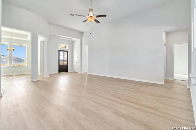 174 Firewheel Loop Floresville, TX 78114