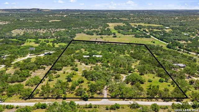 7855 Middle Creek Rd Blanco, TX 78606
