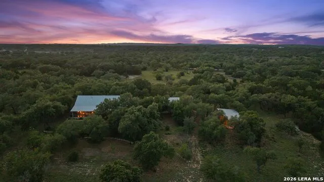 7855 Middle Creek Rd Blanco, TX 78606