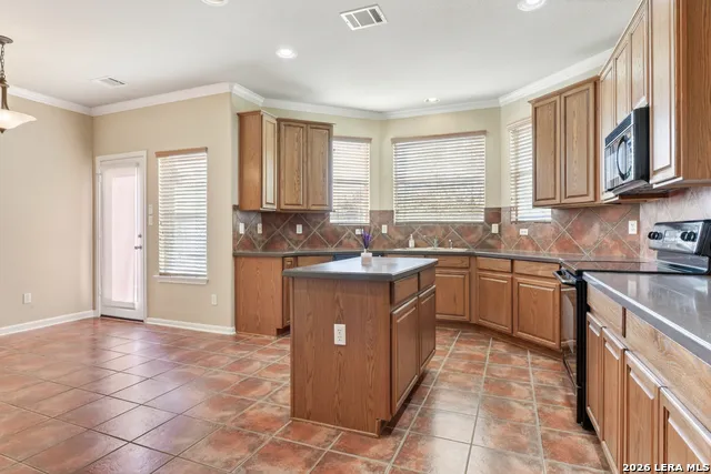 8510 Espanola Helotes, TX 78023