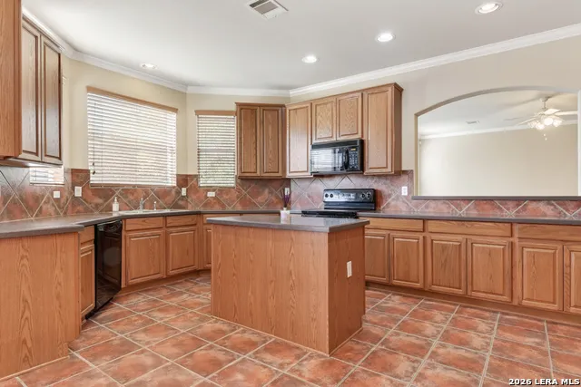 8510 Espanola Helotes, TX 78023