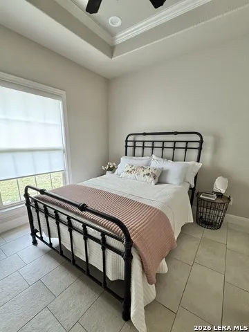 121 Valley View Dr La Vernia, TX 78121