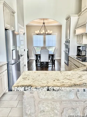 121 Valley View Dr La Vernia, TX 78121