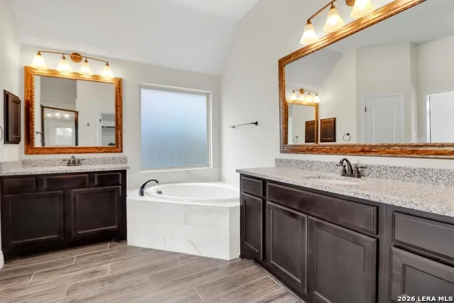 2912 COUNTRYSIDE PATH Seguin, TX 78155