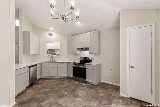 10907 Forest Farm Live Oak, TX 78233