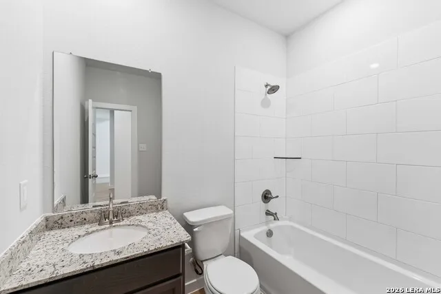 8942 Hazel Birch Elmendorf, TX 78112