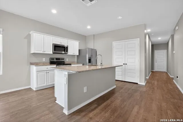 4117 ASHER ALY St Hedwig, TX 78152