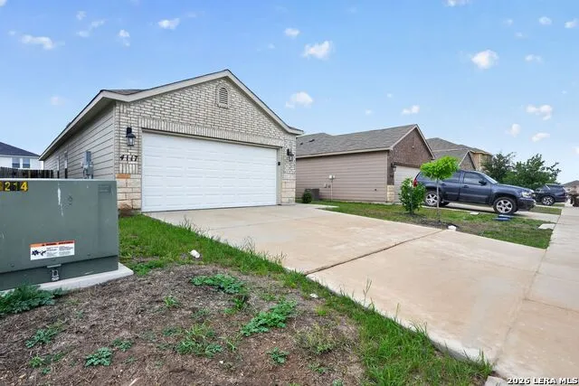 4117 ASHER ALY St Hedwig, TX 78152