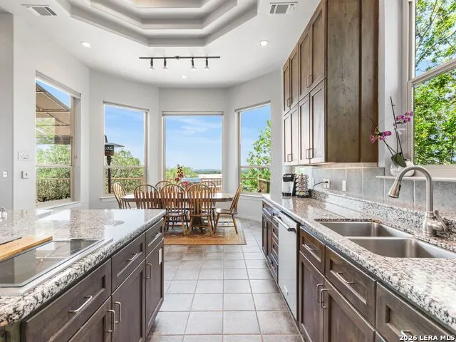31360 WILD OAK HL Fair Oaks Ranch, TX 78015