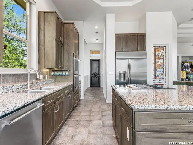 31360 WILD OAK HL Fair Oaks Ranch, TX 78015
