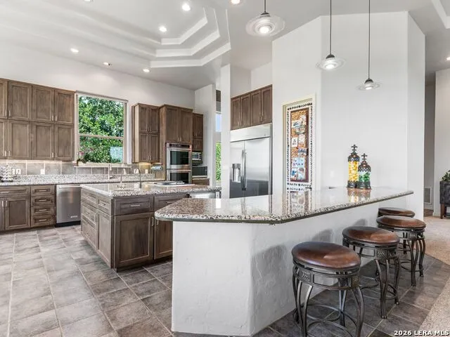 31360 WILD OAK HL Fair Oaks Ranch, TX 78015