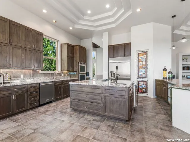 31360 WILD OAK HL Fair Oaks Ranch, TX 78015
