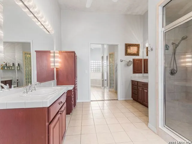 31360 WILD OAK HL Fair Oaks Ranch, TX 78015