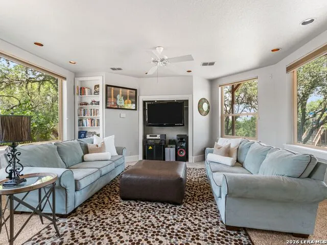 31360 WILD OAK HL Fair Oaks Ranch, TX 78015