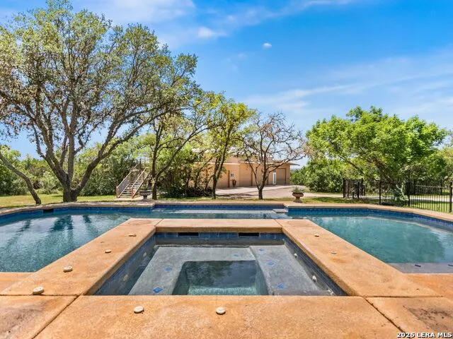 31360 WILD OAK HL Fair Oaks Ranch, TX 78015