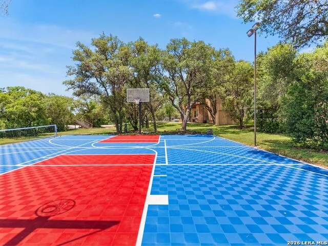 31360 WILD OAK HL Fair Oaks Ranch, TX 78015