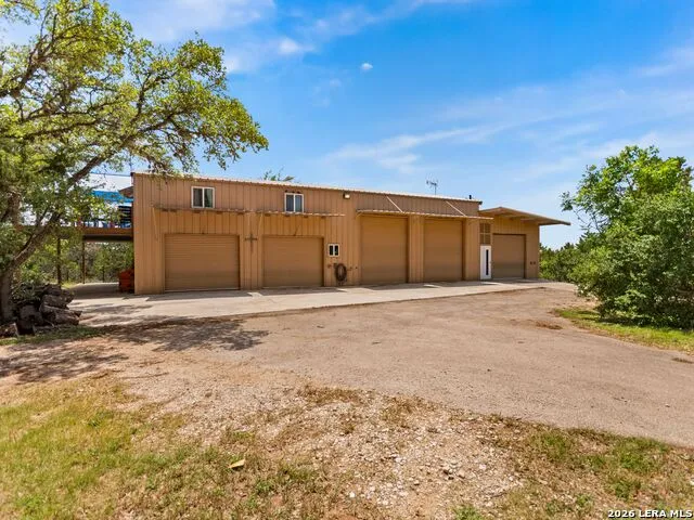31360 WILD OAK HL Fair Oaks Ranch, TX 78015