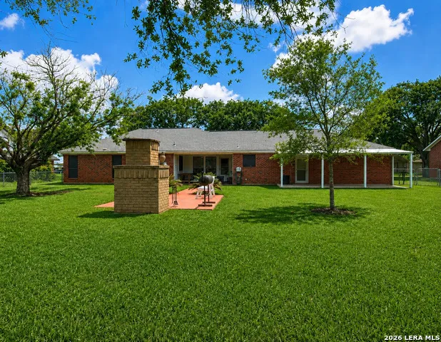 106 WEESE LN Pleasanton, TX 78064