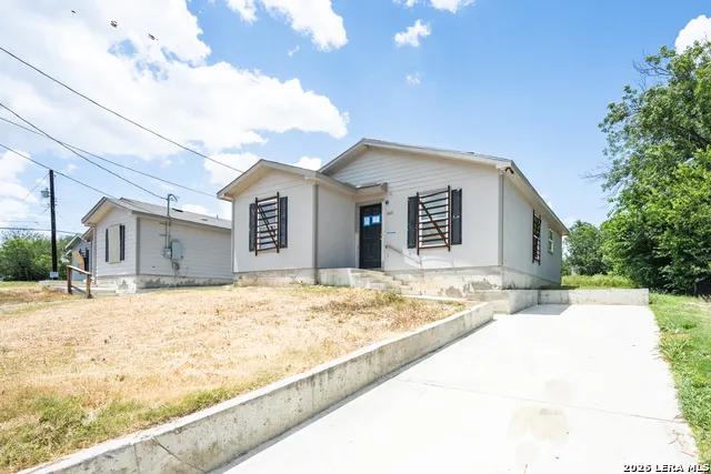 1011 YUCCA ST San Antonio, TX 78220