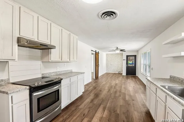 714 ORANGE ST Jourdanton, TX 78026